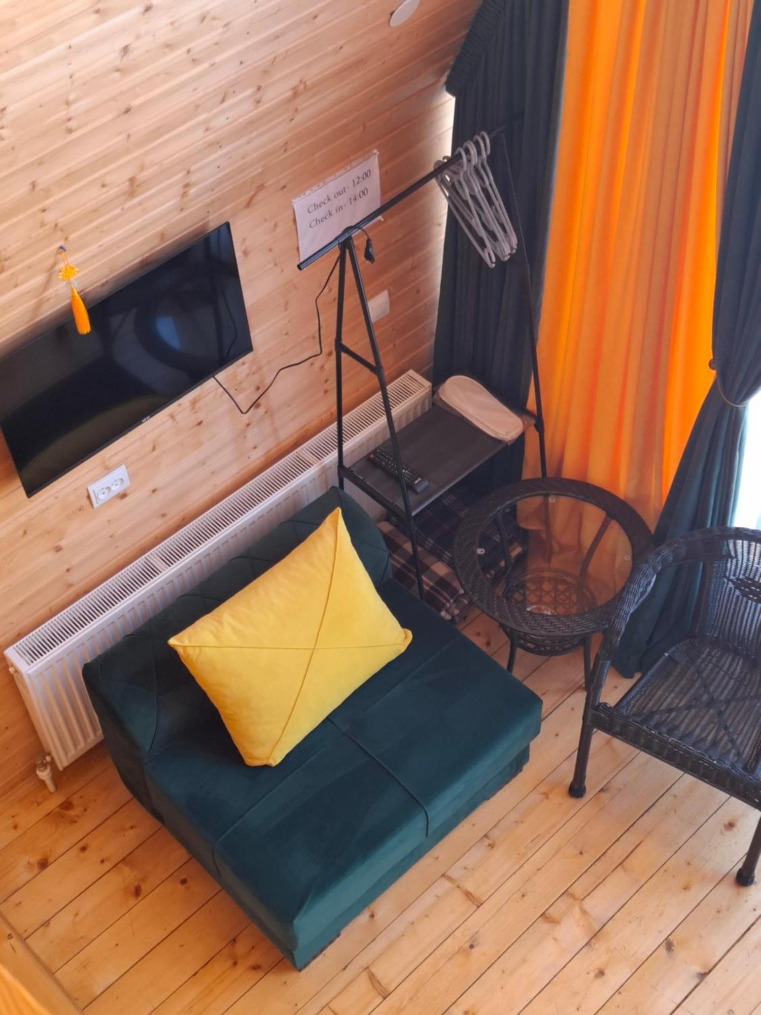 Emotion Kazbegi Apartment Room photo
